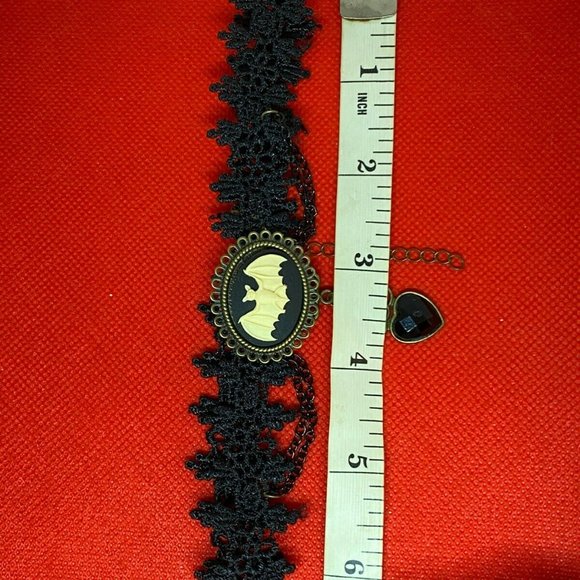 Gothic Rockabilly Bat Cameo Lace Choker Necklace - Picture 9 of 11